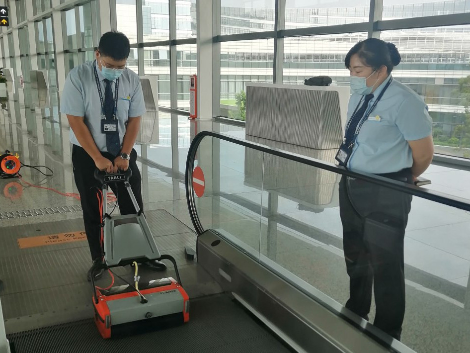 扶梯清洗機(jī)使用不當(dāng)，你可能就白買了！