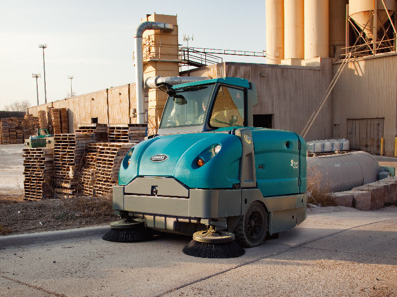 工廠掃地機怎么用？為什么工廠要使用掃地機