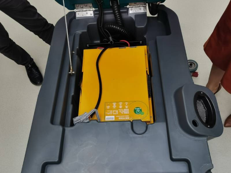 如何延長(zhǎng)手推式洗地機(jī)的鋰電池使用壽命？