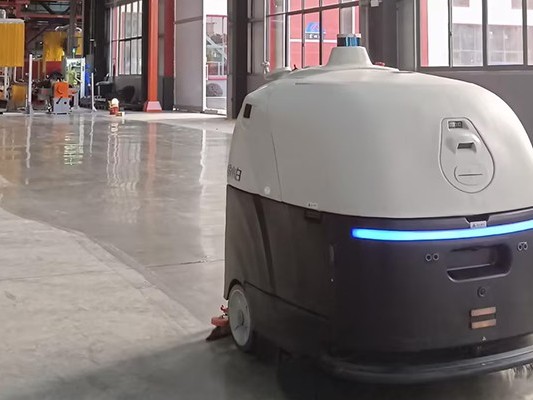 別讓 “小馬拉大車”，坦力室內(nèi)清潔機器人讓工業(yè)清潔一路開掛