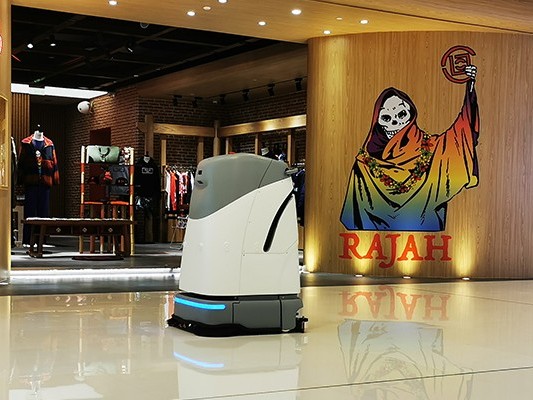 汽車廠清潔大作戰(zhàn)，坦力無人駕駛洗地機：“看我 72 變”