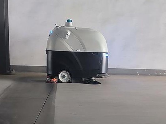 王楚欽孫穎莎晉級(jí)八強(qiáng)，坦力無(wú)人駕駛洗掃車清潔秀 “新招”！